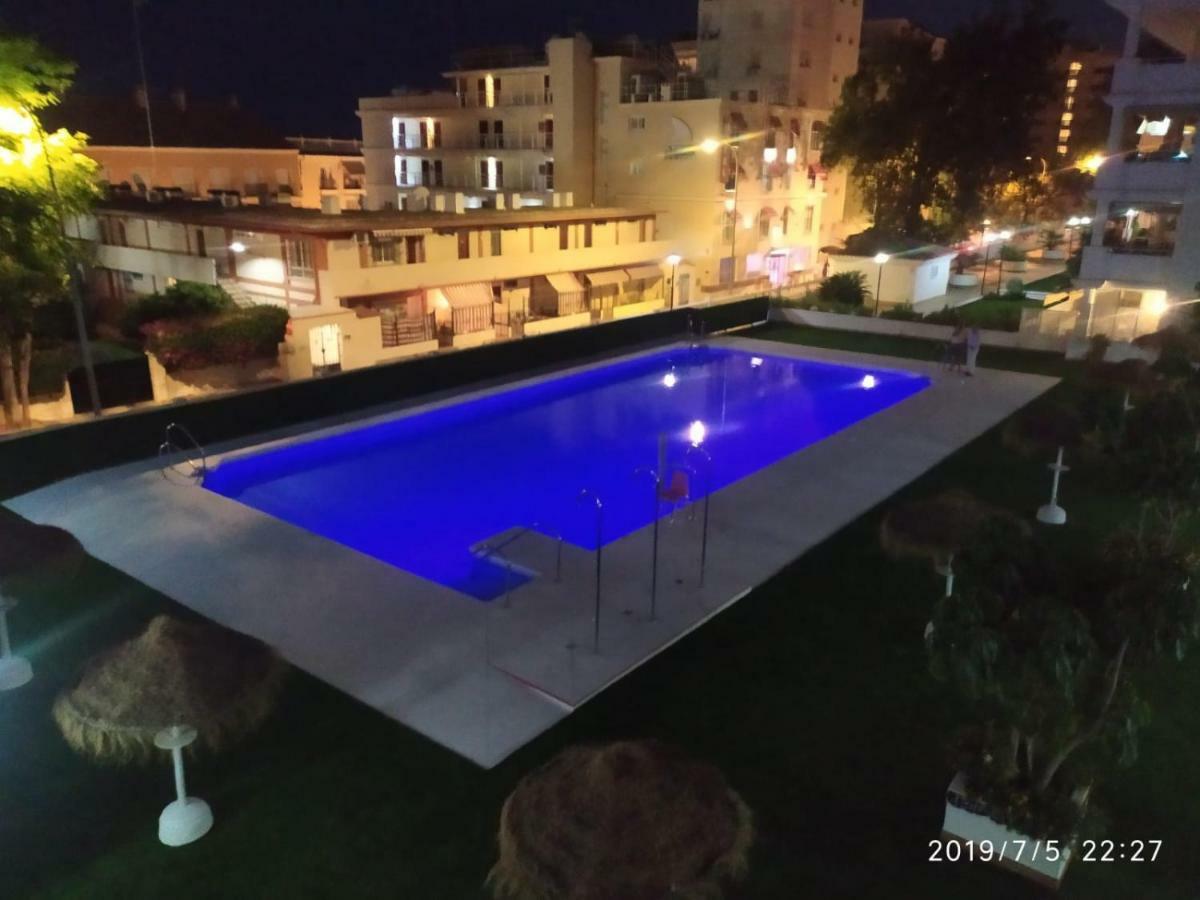 Carihuela Playa Los Nidos 1 Torremolinos Exterior foto