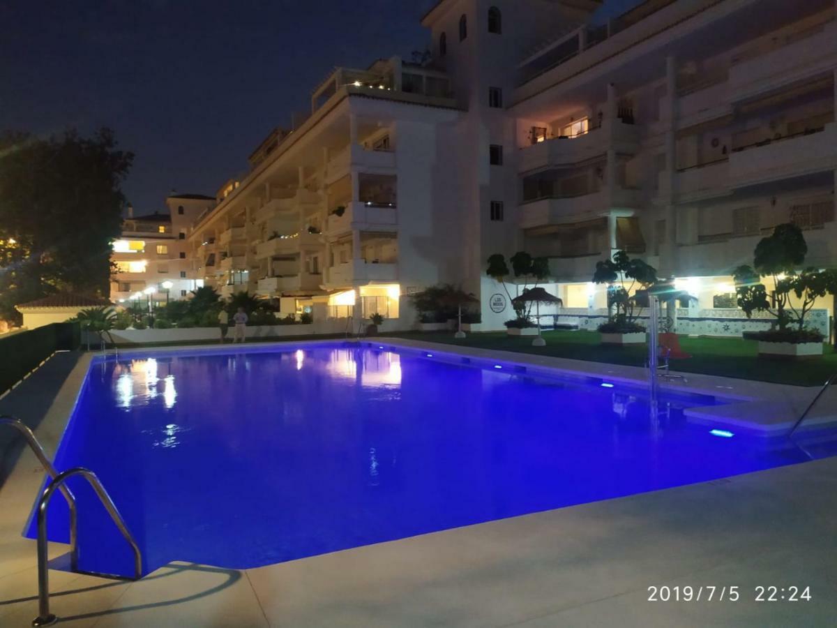 Carihuela Playa Los Nidos 1 Torremolinos Exterior foto